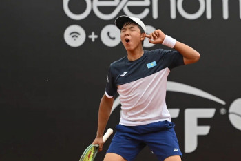 Фотография к новости: Зангар Нурланулы одержал первую победу на "Большом шлеме"