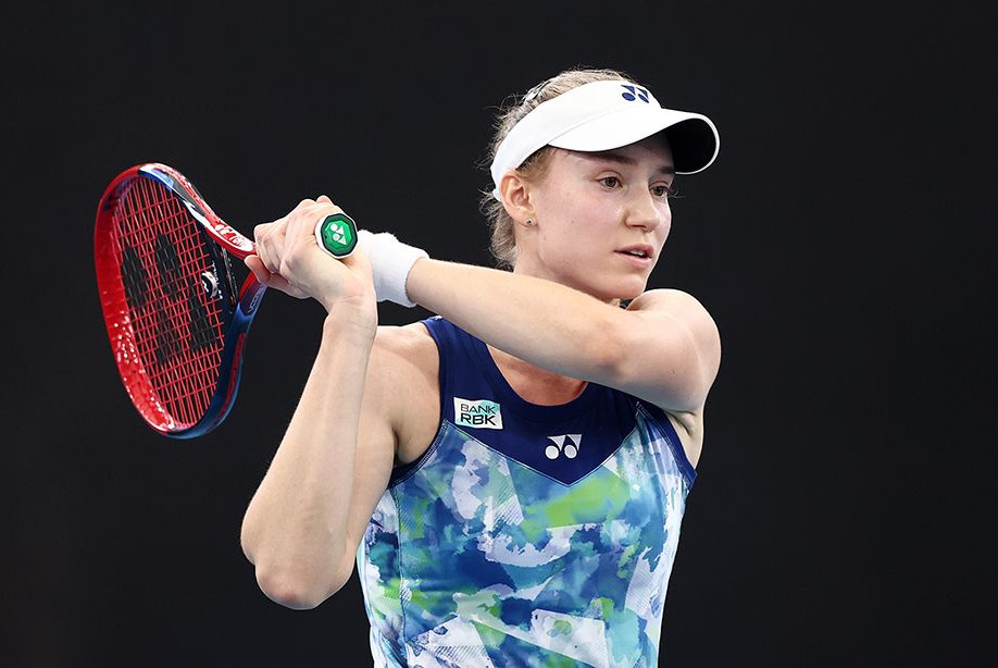 Фотография к новости: Елена Рыбакина напугала болельщиков в матче третьего круга Australian Open-2025