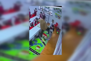 Фотография к новости: Пнула ребёнка: инцидент в детсаду Атырау расследует полиция