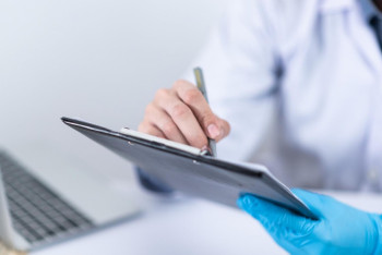 Еще один документ переводят в электронный формат в Казахстане