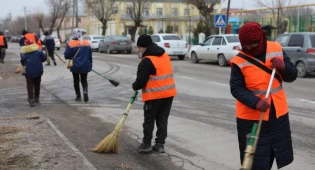 Общегородской субботник прошёл в Туркестане
