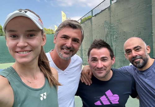 Фотография к новости: Елена Рыбакина прекратила сотрудничество с именитым тренером