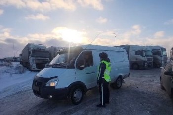 Фотография к новости: Почти 1700 машин застряли на дорогах Актюбинской области