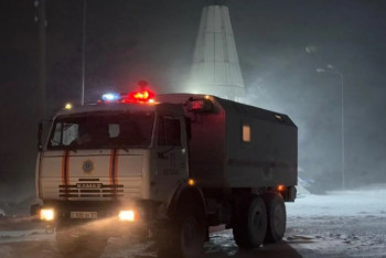 Фотография к новости: Спасатели эвакуировали 82 пассажира из застрявшего в степи автобуса