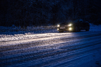 Фотография к новости: Трёх человек эвакуировали в мороз из неисправного автомобиля в Павлодарской области