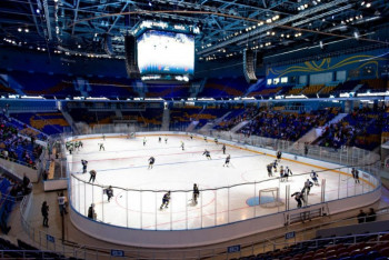 Фотография к новости: При пожаре в Almaty Arena спасли четверых детей