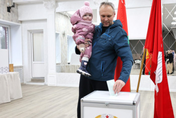 Фотография к новости: В Беларуси завершилось досрочное голосование на президентских выборах