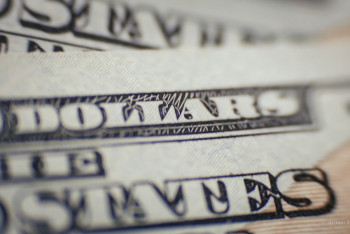 Фотография к новости: Запретить проведение поминок и годовщин смерти предлагают в Кыргызстане