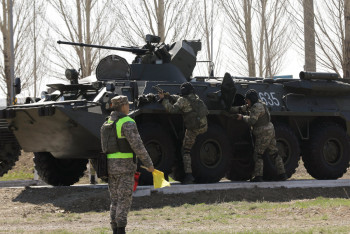 Токаева проинформировали о состоянии боевой готовности армии