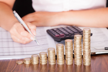 Фотография к новости: "Дефицит бюджета" - эксперт о причинах повышениях ставки НДС