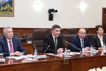 Фотография к новости: Бектенов предложил России расширить инвестиционное сотрудничество