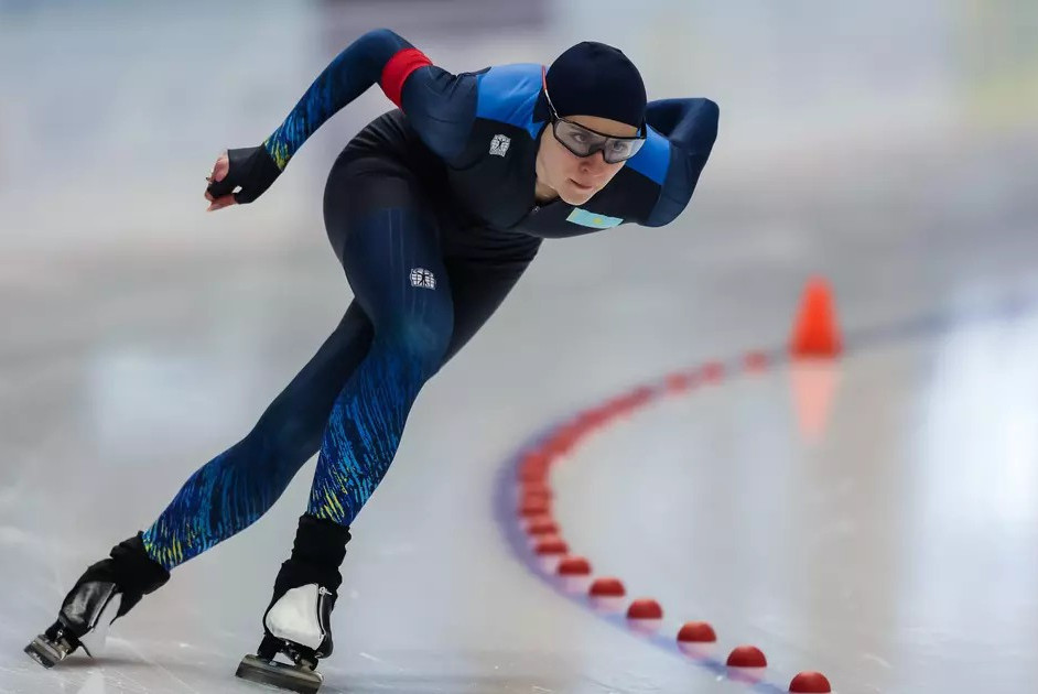 Фотография к новости: Конькобежка Алина Дауранова завоевала золото юниорского этапа Кубка мира в Италии