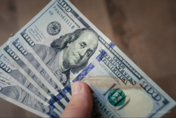 Фотография к новости: Курс доллара в Казахстане продолжает падение