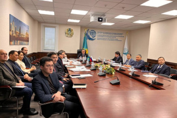 Фотография к новости: Важно внимательно относится к интересам друг друга - Еркин Тукумов об отношениях Казахстана и России