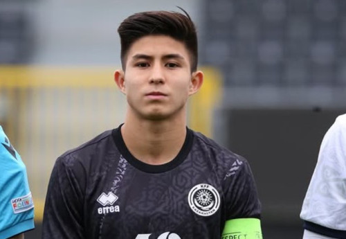 Фотография к новости: Футбольная  сенсация: "Челси" официально купил 16-летнего вундеркинда из Казахстана