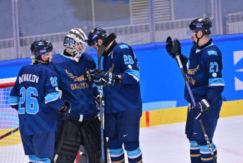 Фотография к новости: Казахстанские хоккеисты вышли в полуфинал Азиады