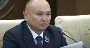 &quot;Хватит кормить ненасытных подрядчиков&quot;: Депутат раскритиковал необоснованные удорожания проектов