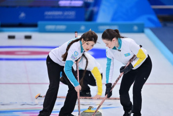 Фотография к новости: Казахстанские керлингистки поборются за бронзовую медаль Азиады-2025