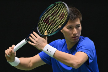 Фотография к новости: Казахстанский теннисист сотворил две сенсации за день и вышел в финал турнира в Бахрейне