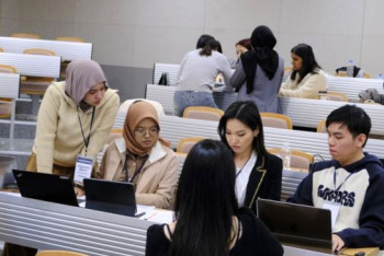 Фотография к новости: ИИ в здравоохранении: Казахстанские студенты представили уникальные проекты в Сеуле