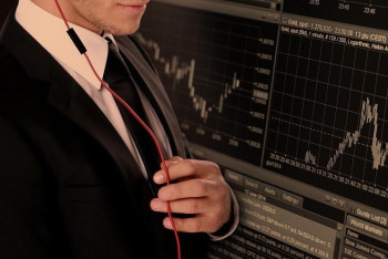 Фотография к новости: Казахстанцев "разводила" банда инвестиционных мошенников из Еревана