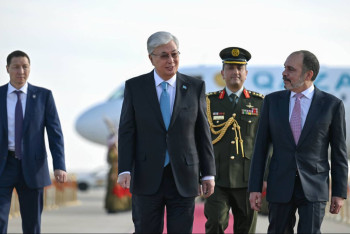 Фотография к новости: Токаев прибыл с официальным визитом в Иорданию