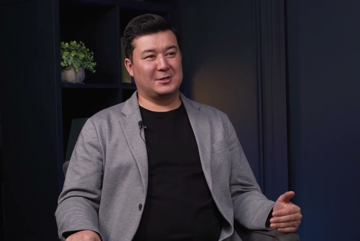 скриншот с видео youtube.com/@oskolkipodcast