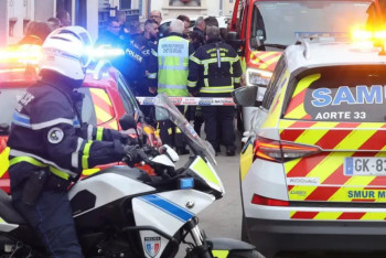 Фотография к новости: Мужчина с ножом напал на демонстрантов во Франции