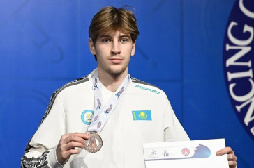 Фотография к новости: Казахстанский фехтовальщик завоевал "бронзу" чемпионата Азии среди кадетов и юниоров
