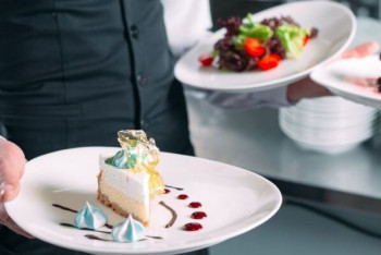 Сколько тратят казахстанцы на кафе и рестораны