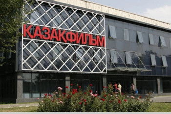 Режиссера и актера не пустили в "Казахфильм": Киностудия прокомментировала скандал