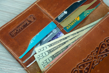 Существенно просели денежные переводы из Казахстана за границу