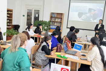 Фотография к новости: Воспитателей детских садов в Павлодарской области учат работать с ИИ