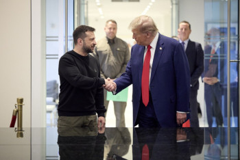 Фотография к новости: В Белом доме началась встреча Трампа и Зеленского