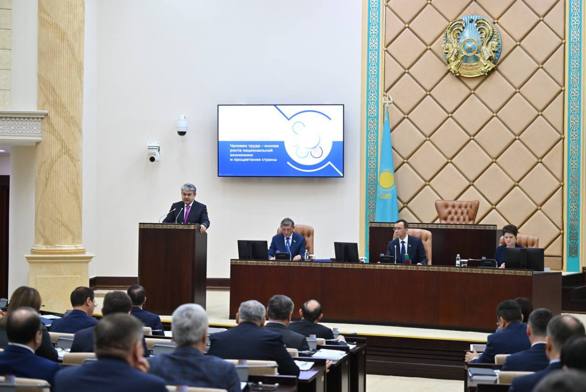 Каждый пятый выпускник работает не по специальности –  Ашимбаев