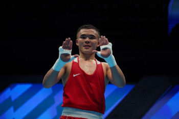 Фотография к новости: "Танцующего боксёра" из Казахстана разгромили в Болгарии