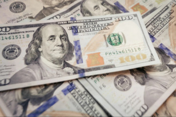 Фотография к новости: Доллар подешевел в обменниках Казахстана после выходных