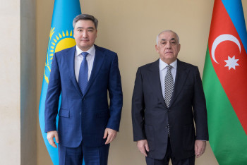 Фотография к новости: Олжас Бектенов провел переговоры в Азербайджане