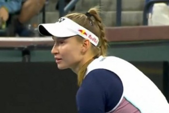 Фотография к новости: Елена Рыбакина одержала разгромную победу в финале турнира в США