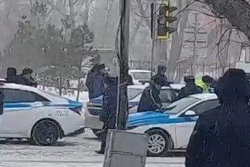 Семилетнюю девочку сбил грузовик около школы в Астане: подробности