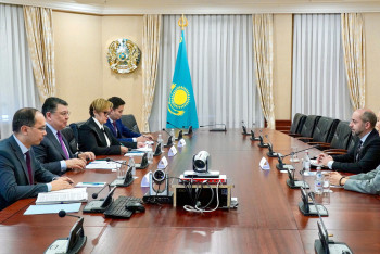 Крушение самолёта в Актау: Канат Бозумбаев встретился с представителем ИКАО