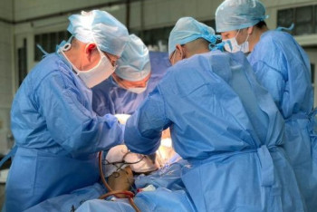 Как редкая операция в Алматы спасла женщину от ампутации ноги