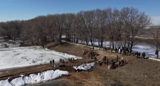 Сточные воды затопили более 30 дворов в селе Узынагаш