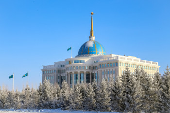 Фотография к новости: Героя из алматинского аэропорта наградили медалью "Ерлігі үшін"