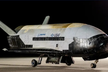 Фотография к новости: Военный космоплан США вернулся на Землю спустя 14 месяцев