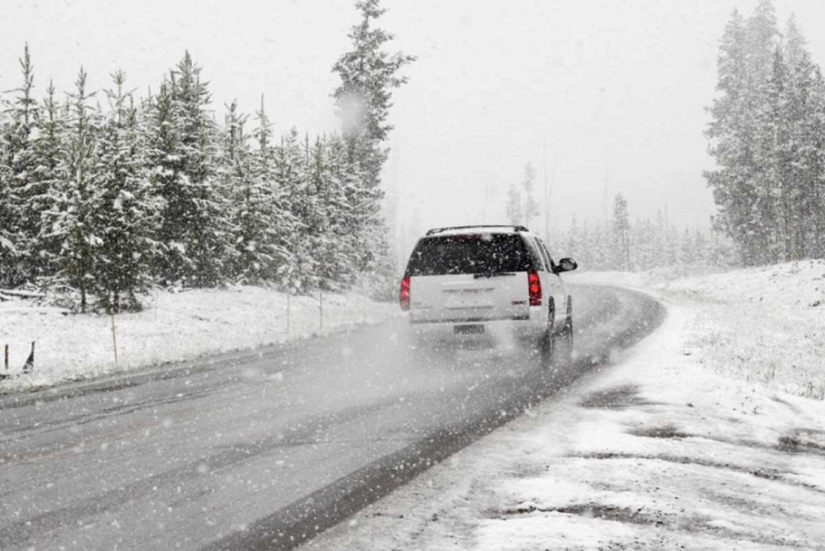 Дороги перекрыли из-за непогоды в нескольких областях Казахстана
