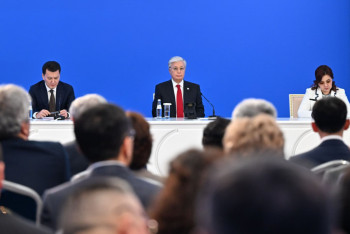 Фотография к новости: Президент призвал бизнес активно включиться в поддержку региональных театров