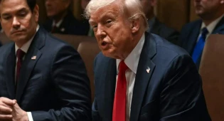 Трамп сообщил о переговорах с Путиным