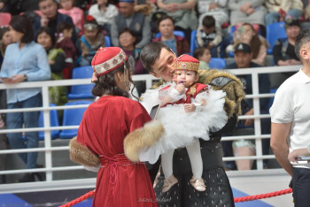 Фотография к новости: День семьи: новый рекорд по обряду "тұсау кесу" установили в Казахстане