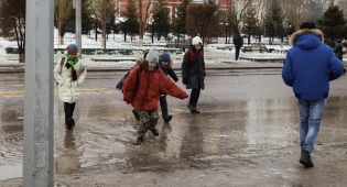 Дожди, туман и гололёд: в каких регионах Казахстана объявлено штормовое предупреждение